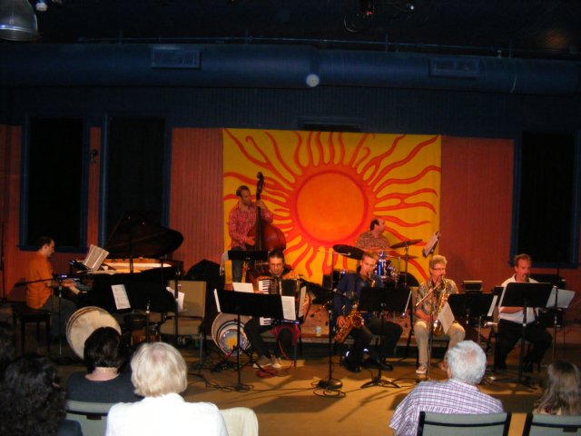 amazingthingsartcenterjuly2009.jpg